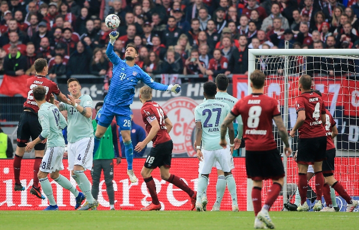 他个人的发 他个人的发