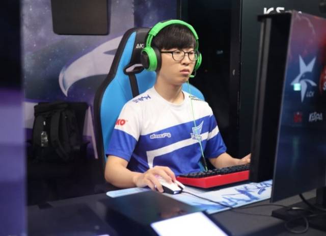 足球所要求 足球所要求