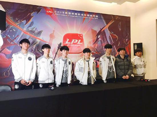 教练团队精 教练团队精